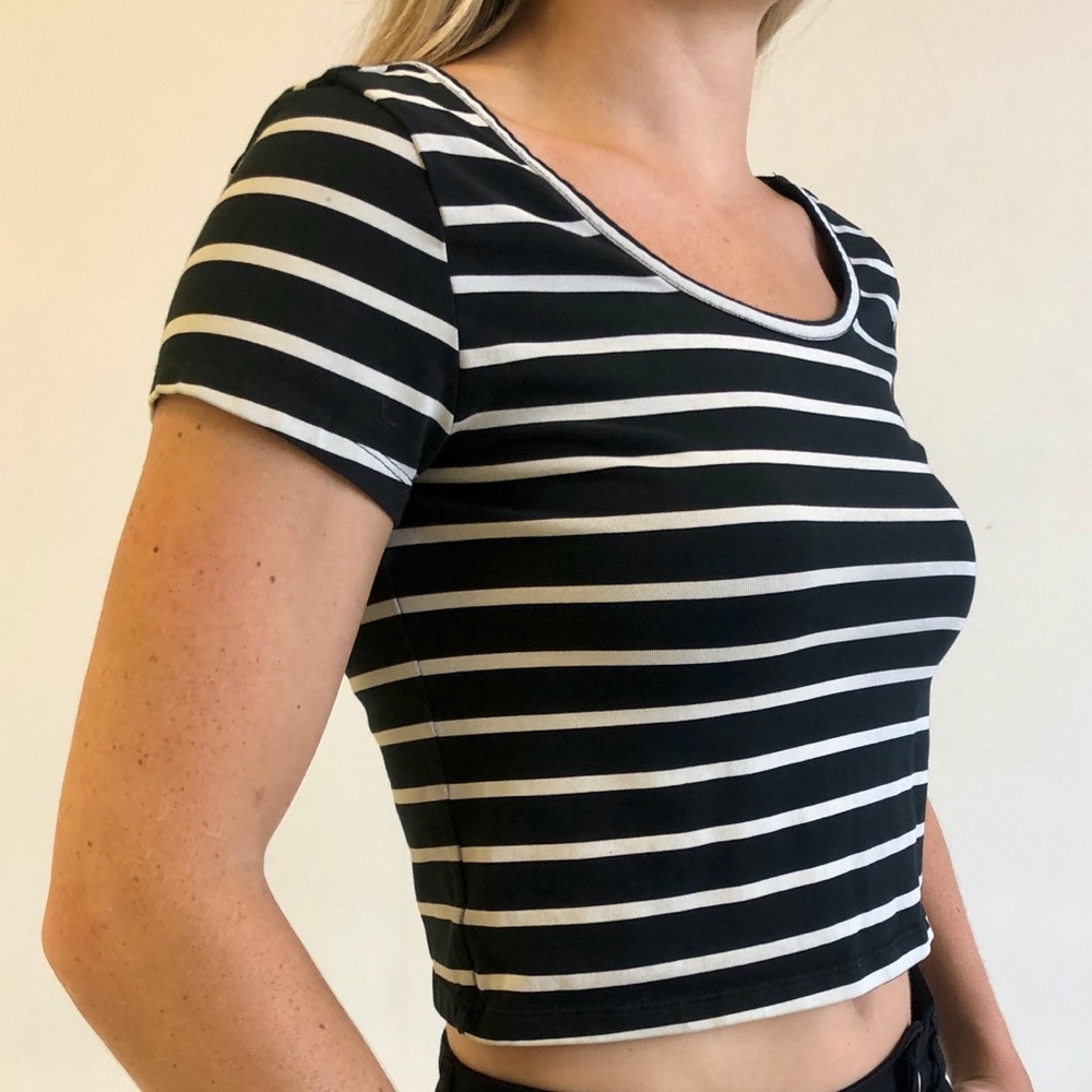 Crop Top - Picture 2 of 3